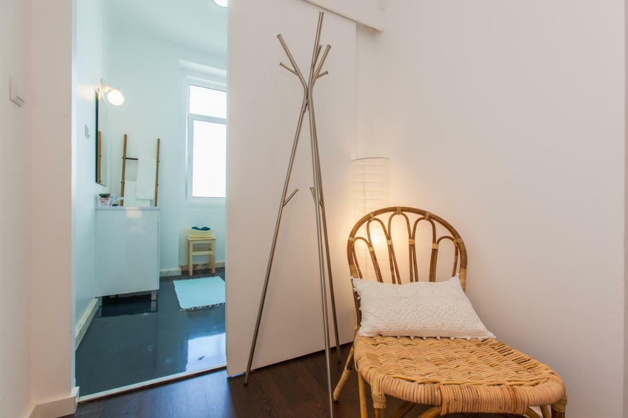 Typical Light Filled Graça Apartment, By TimeCooler Lisboa Exterior foto